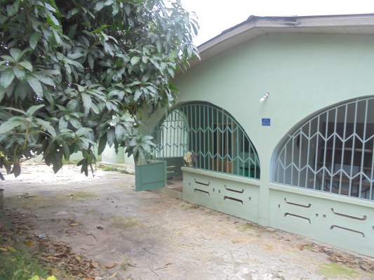 2017 7 10 Photos of Outside Ben's apartment