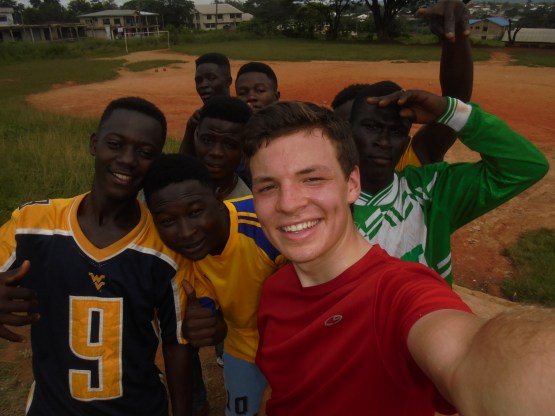 2017 9 25 selfie with football group
